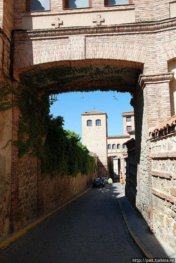 Наша первая улица в Верхних Кварталах Сеговия, Испания