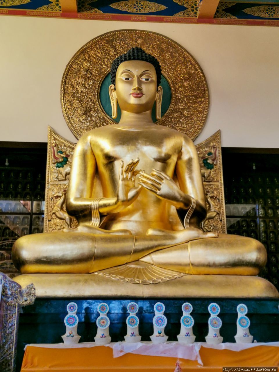 Буддийский институт Шарминуб Катманду, Непал
