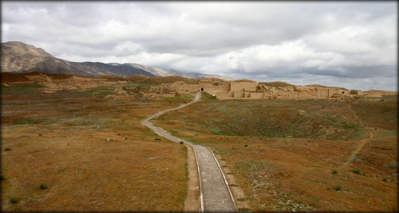 Туркменистан. Древний город Ниса