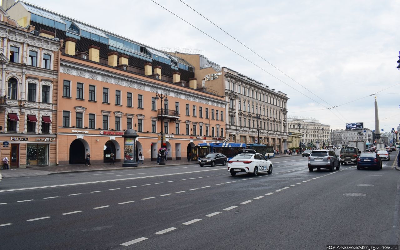 Санкт-Петербург. Прогулка по Невскому проспекту. Санкт-Петербург, Россия