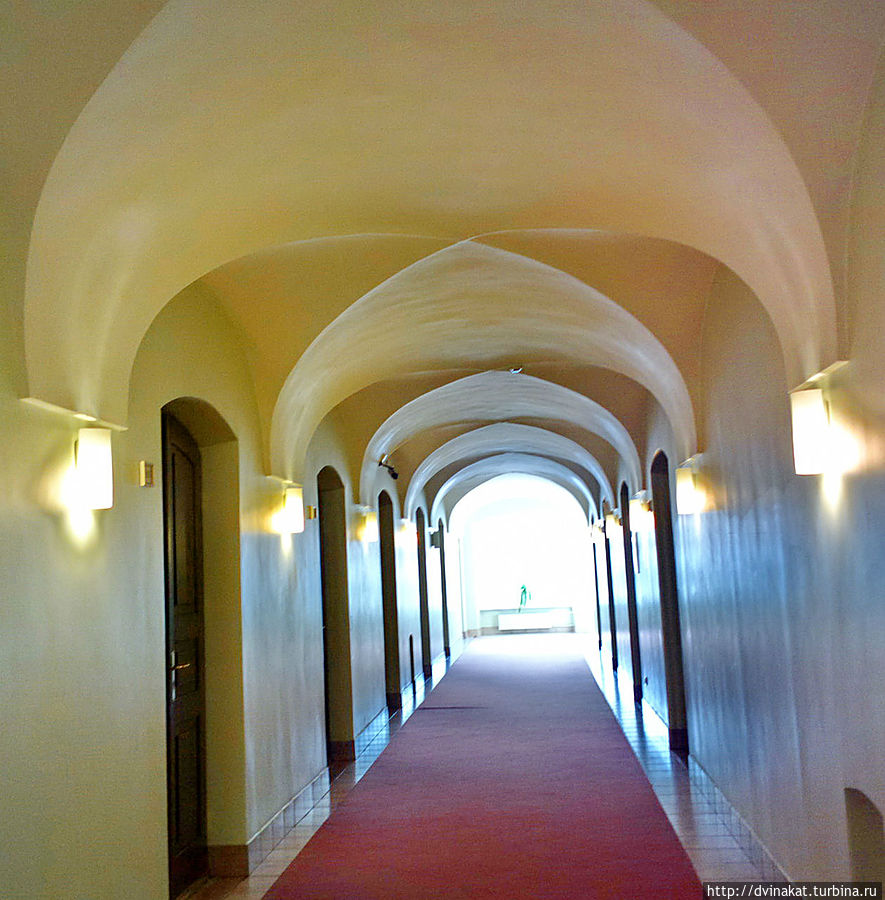 коридоры по которым 500 лет назад бродили монахи... Вильнюс, Литва