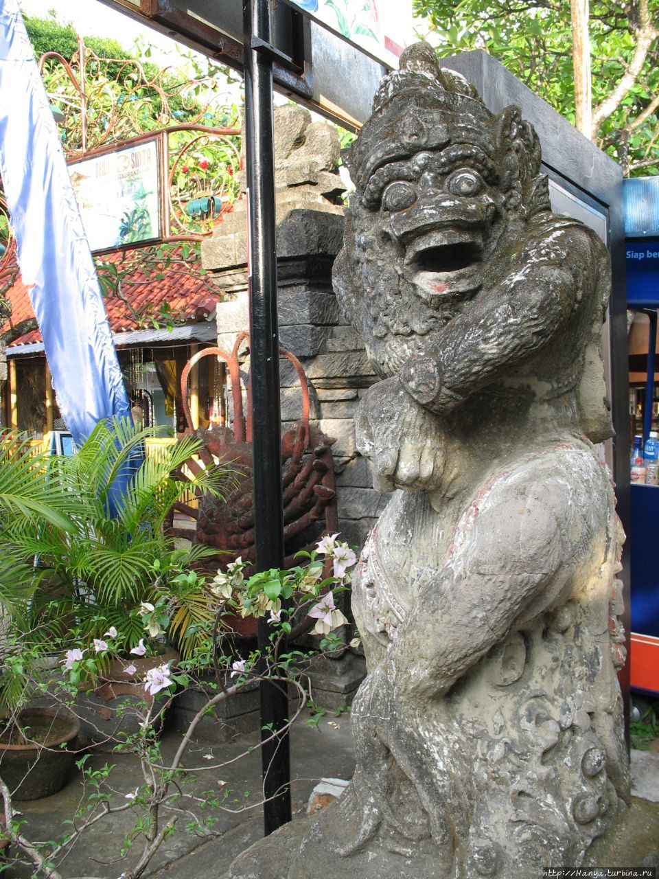 Храм Пура Бату Балонг Табанан, Индонезия