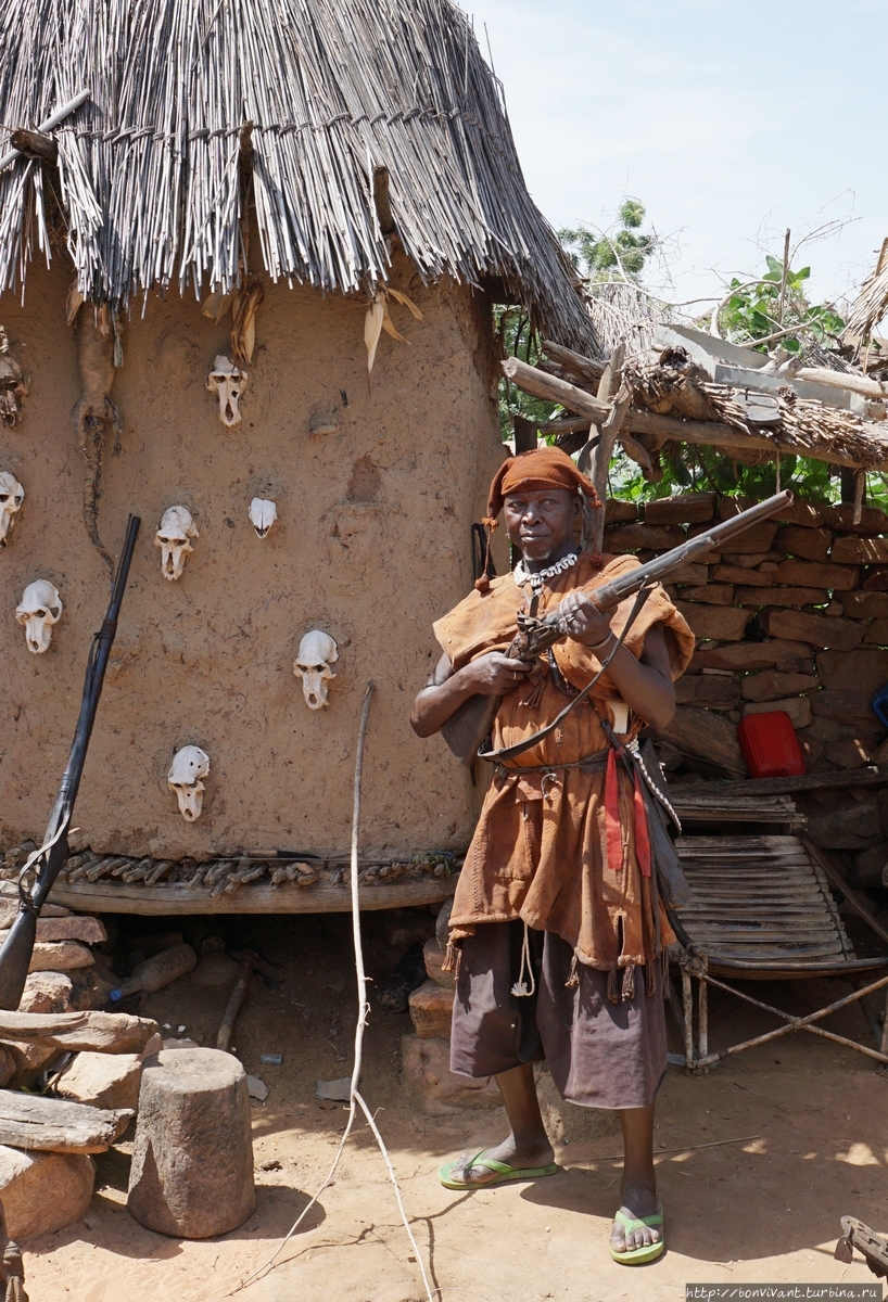 Опытный охотник и его трофеи Мали