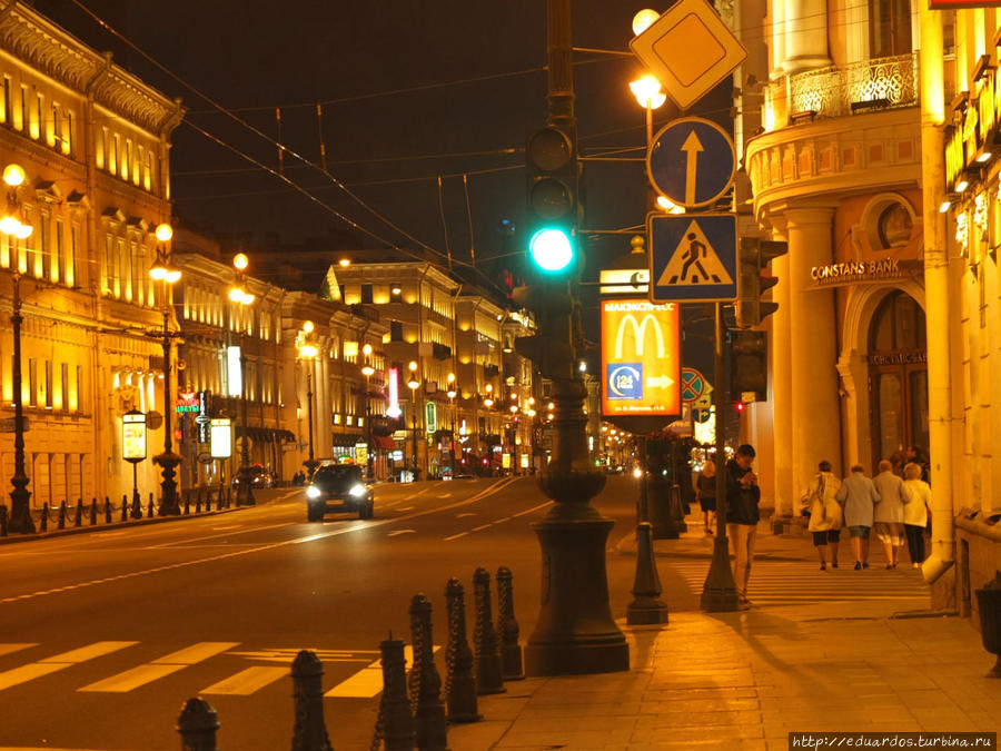 Ночной Невский проспект Санкт-Петербург, Россия