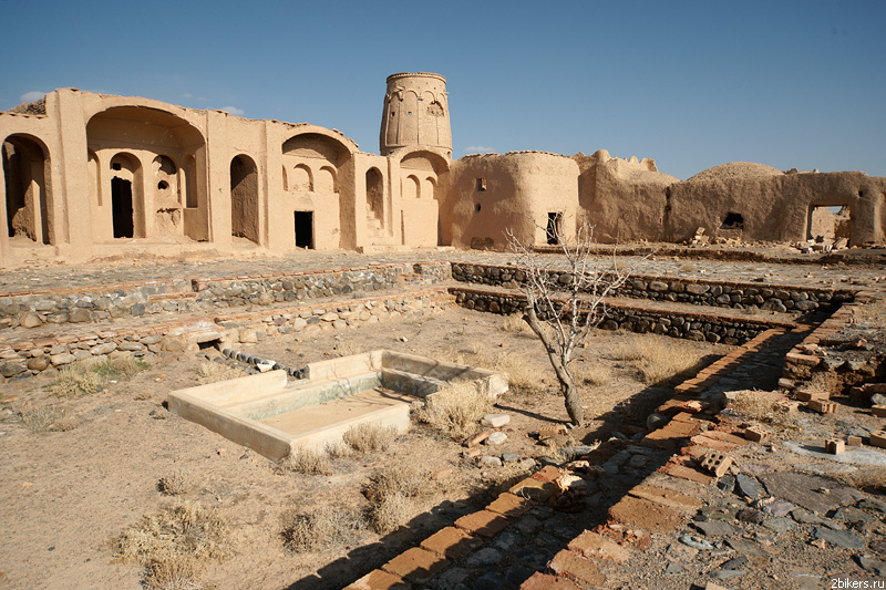 Пески и города Купайя, Иран