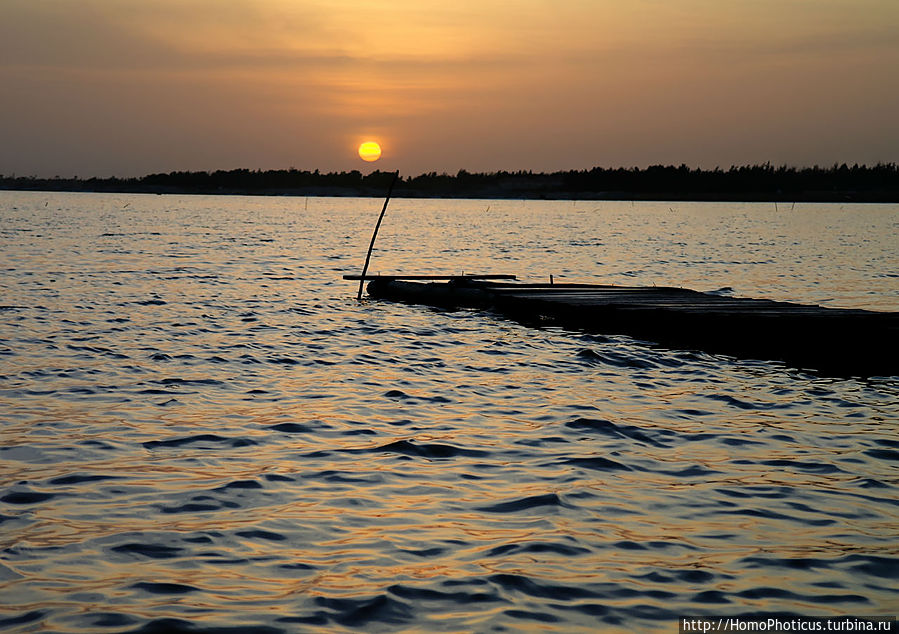 Не совсем розовое озеро Дакар, Сенегал