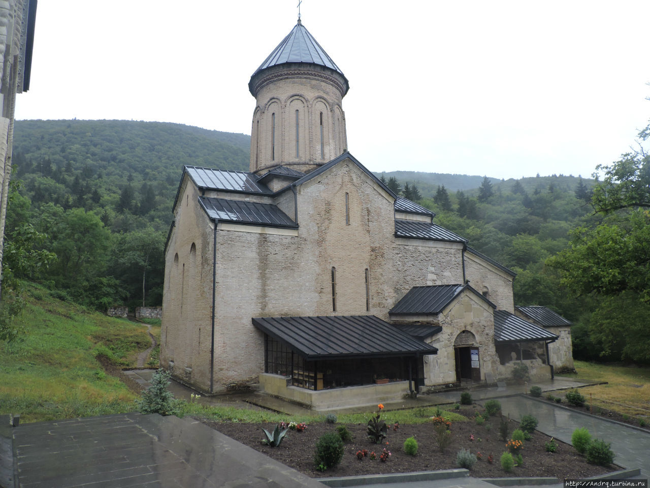 Монастырь Кинцвиси. Грузия