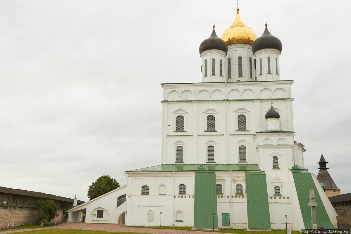 Псков — на территории кремля Псков, Россия