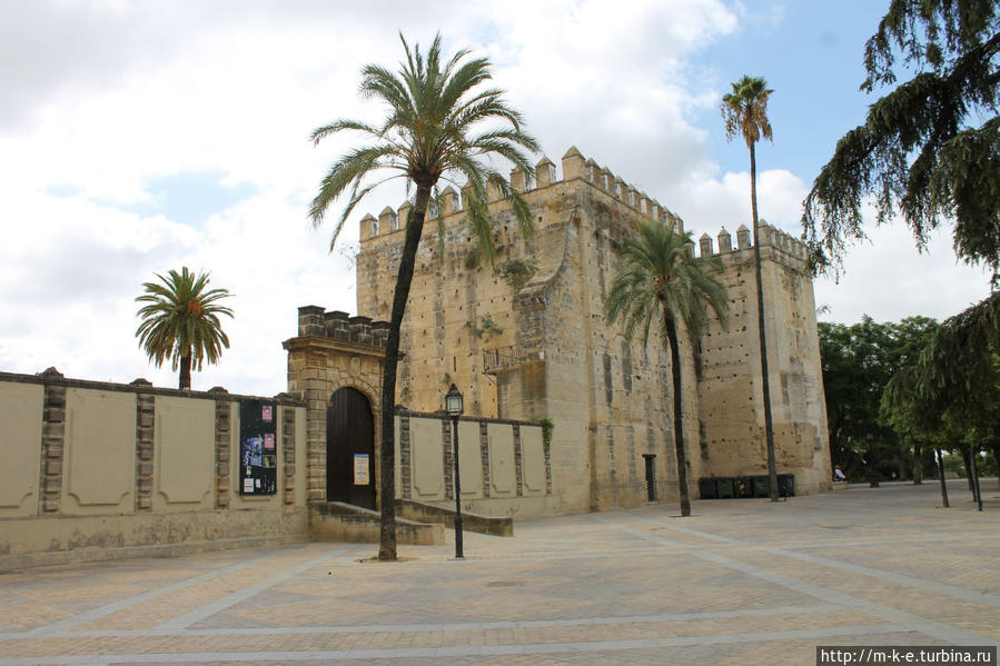 Стены крепости Херес-де-ла-Фронтера, Испания