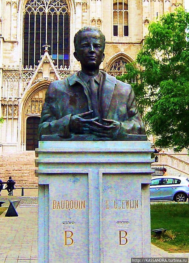 Статуя короля Бодуэна I Брюссель, Бельгия