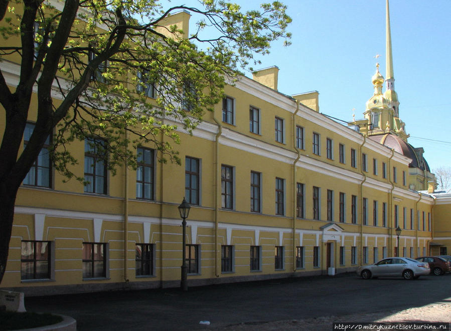 Санкт-Петербург... Ансамбль Петропавловской крепости... Санкт-Петербург, Россия