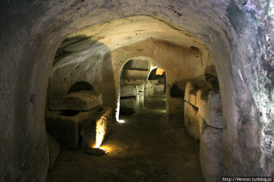 Пещера Саркофагов Кирьят-Тивон (Бейт-Шеарим), Израиль