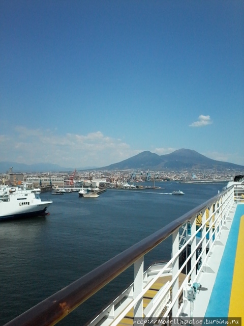 Порто ди Наполи:  май 2017 Неаполь, Италия