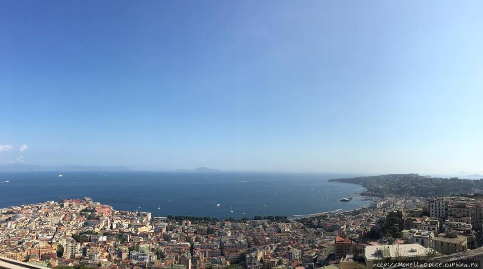 Пешеходный маршрут в районе Quartieri Spagnoli (Napoli) Неаполь, Италия