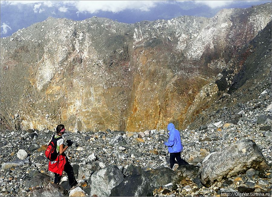 Чаша  вулкана Булусан