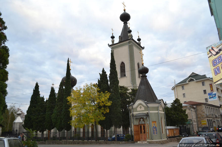 Храм всех крымских святых в алуште