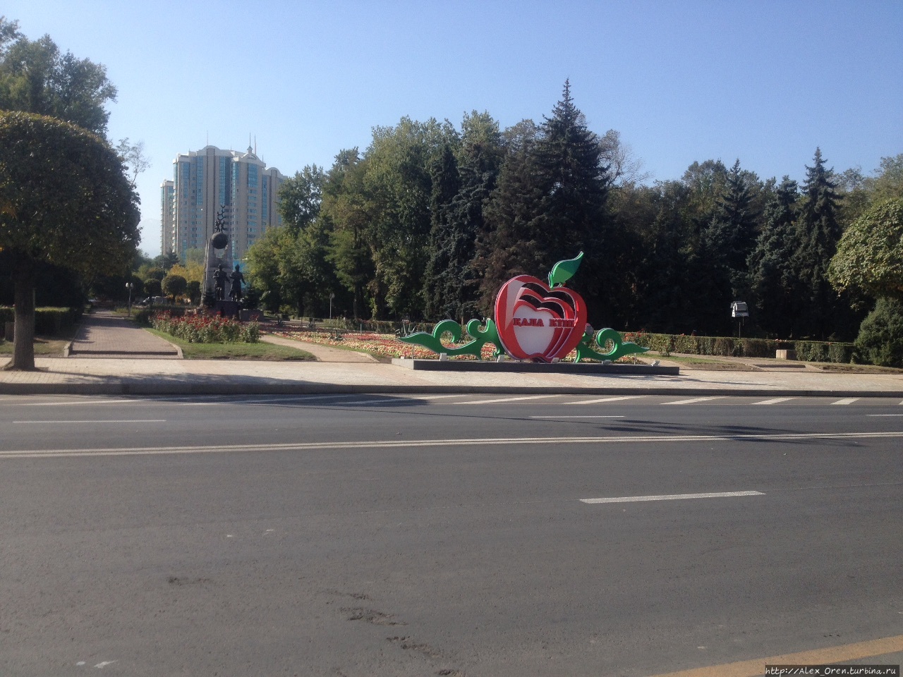 Площадь Астана Алматы, Казахстан