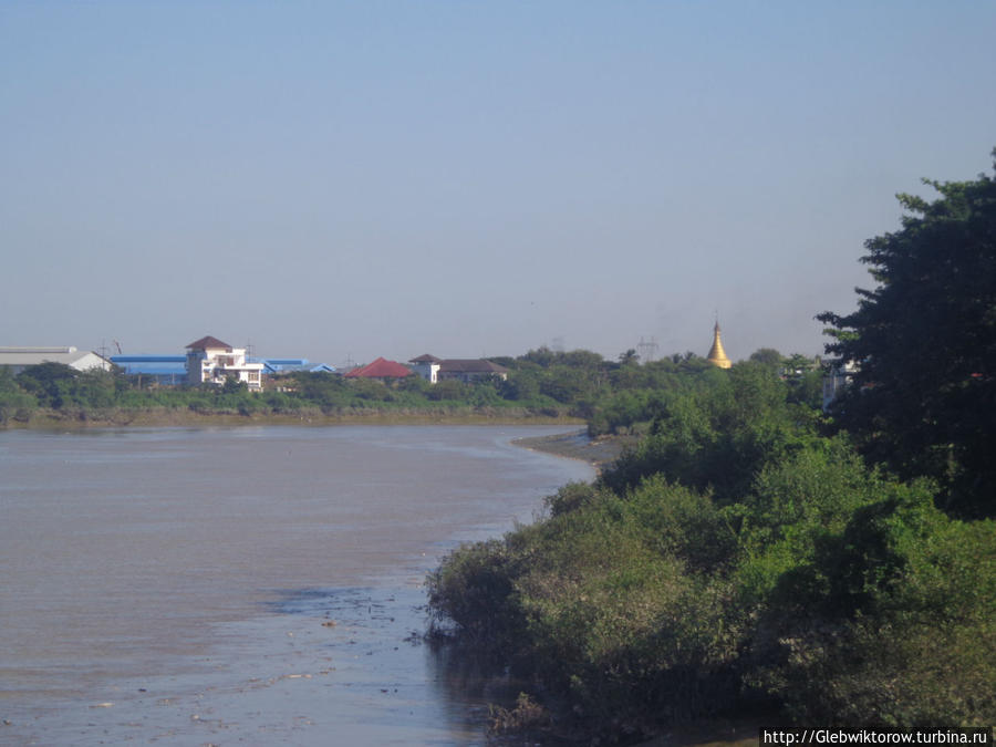 Нетуристический Янгон. Прогулка по Thanthumar Rd. Янгон, Мьянма
