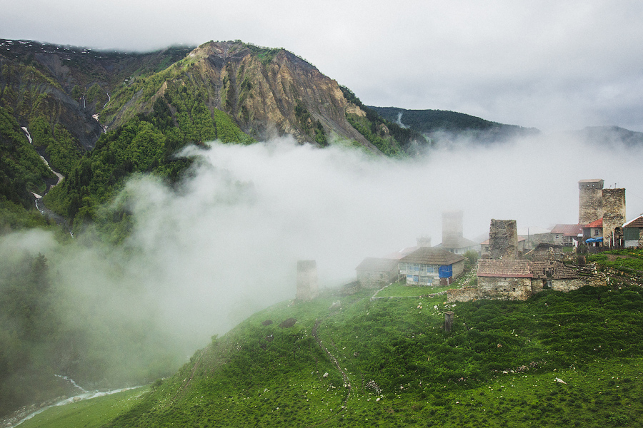 Скоро и село затянуло..