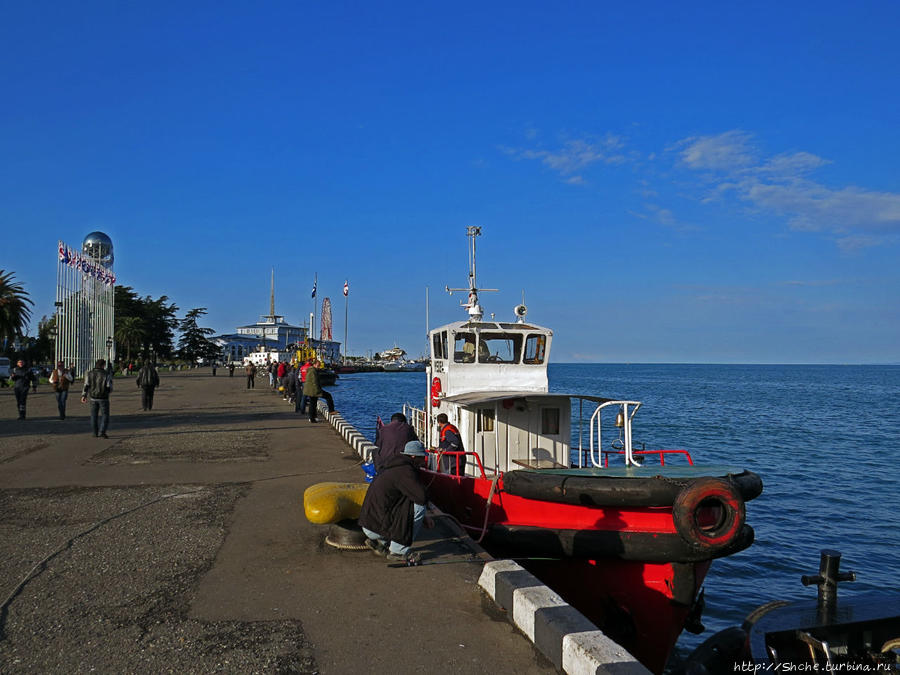 Батумский Морской порт Батуми, Грузия