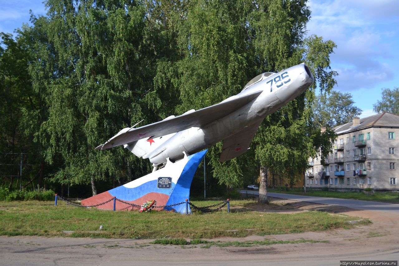 Памятник Миг-17 Ф / monument Mig17F