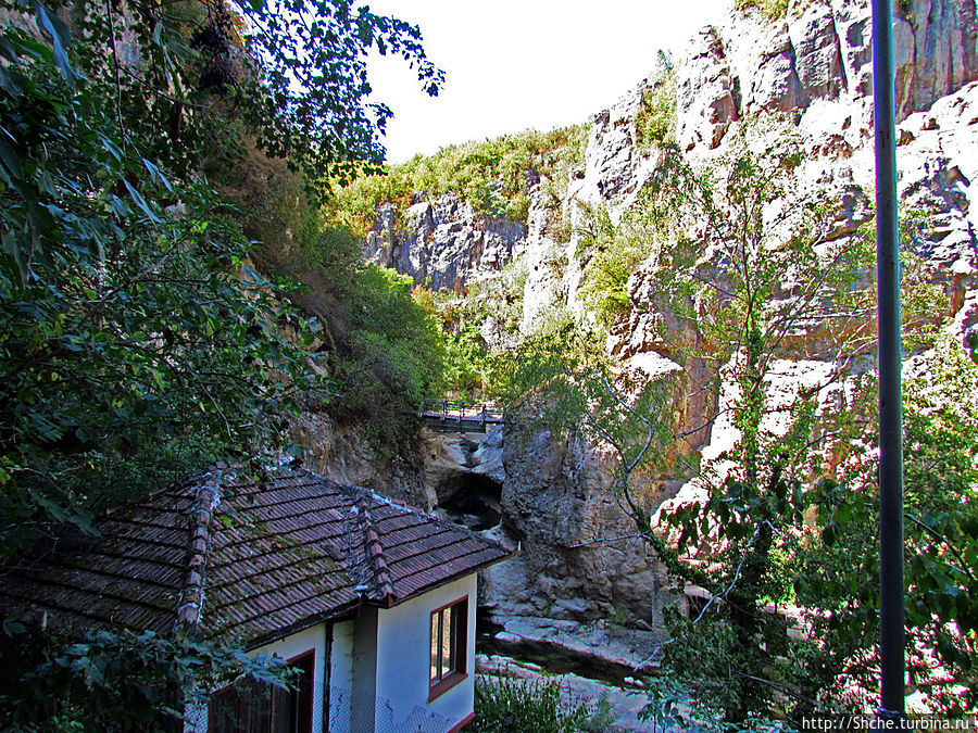 По каньонам рек Андака и Дряновска к пещере 