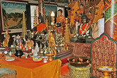 Ват Пном, или Храм на горе. Стол с подношениями. Фото из интернета