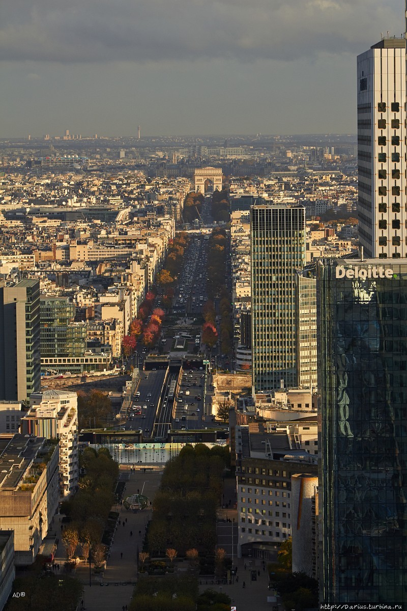 Париж 2018 — Ла-Дефанс, крупные планы Париж, Франция