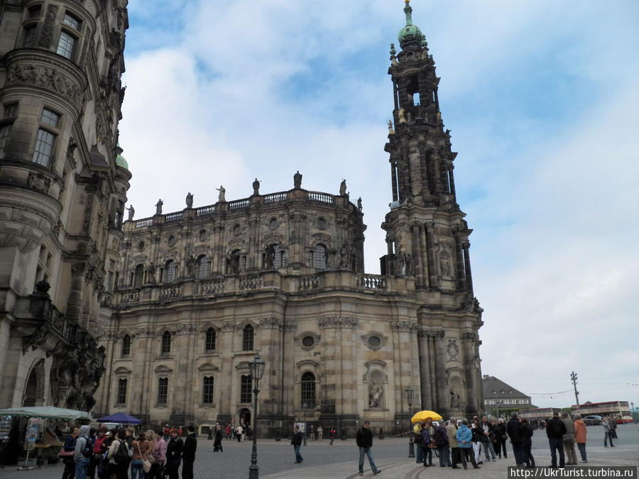 Хофкирхе (нем. Hofkirche — придворная церковь) Дрезден, Германия
