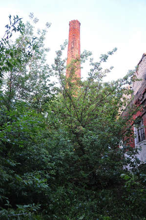 Бывший спиртзавод.