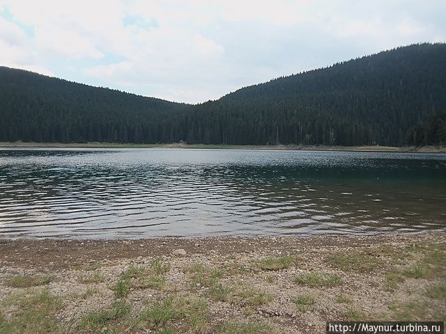 Черное озеро.