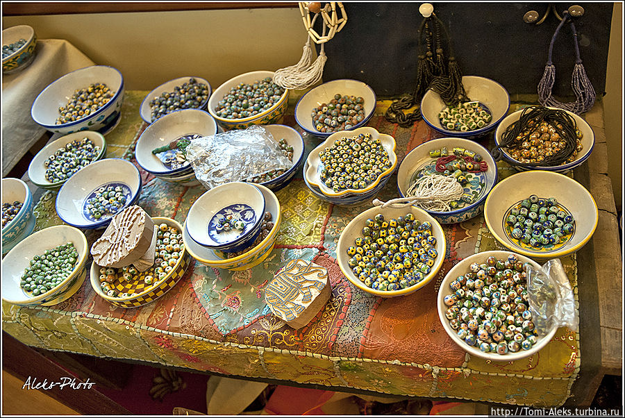 Чаши с бусинами...
*