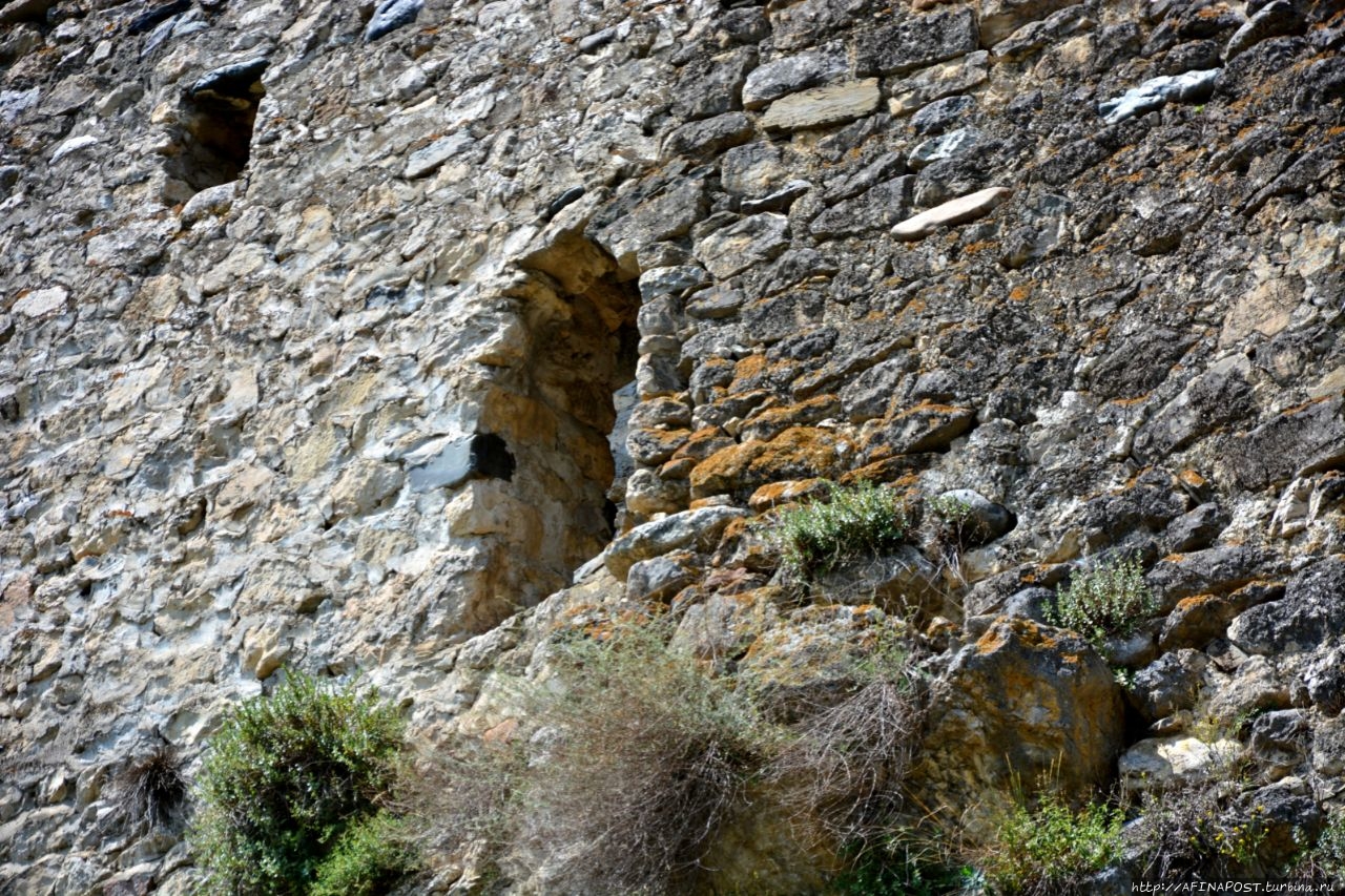 Дзивгис. Скальная крепость и окна в иной мир