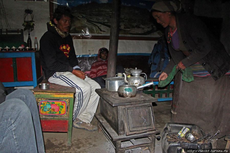 Мустанг. Вынужденная ночевка в обычном доме у местных Саукре, Непал