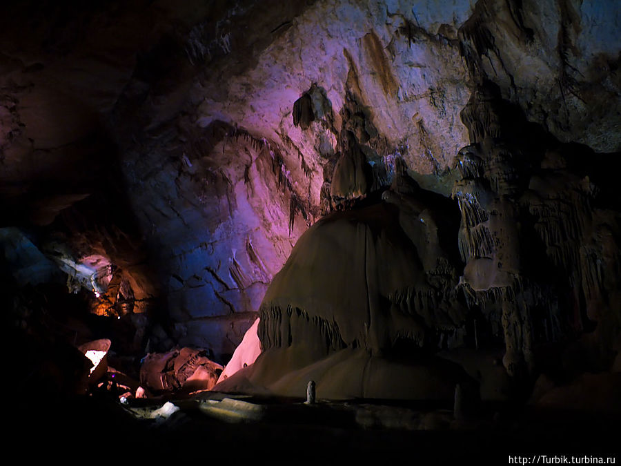 в Мраморной пещере Республика Крым, Россия