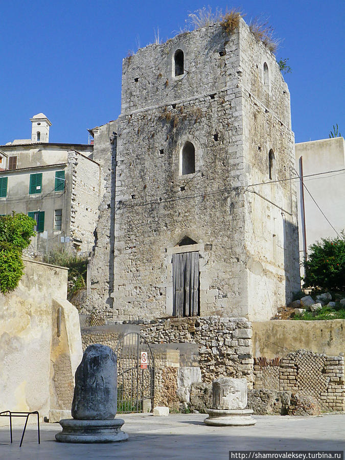 Террачина. Пешком по Аппиевой дороге Террачина, Италия