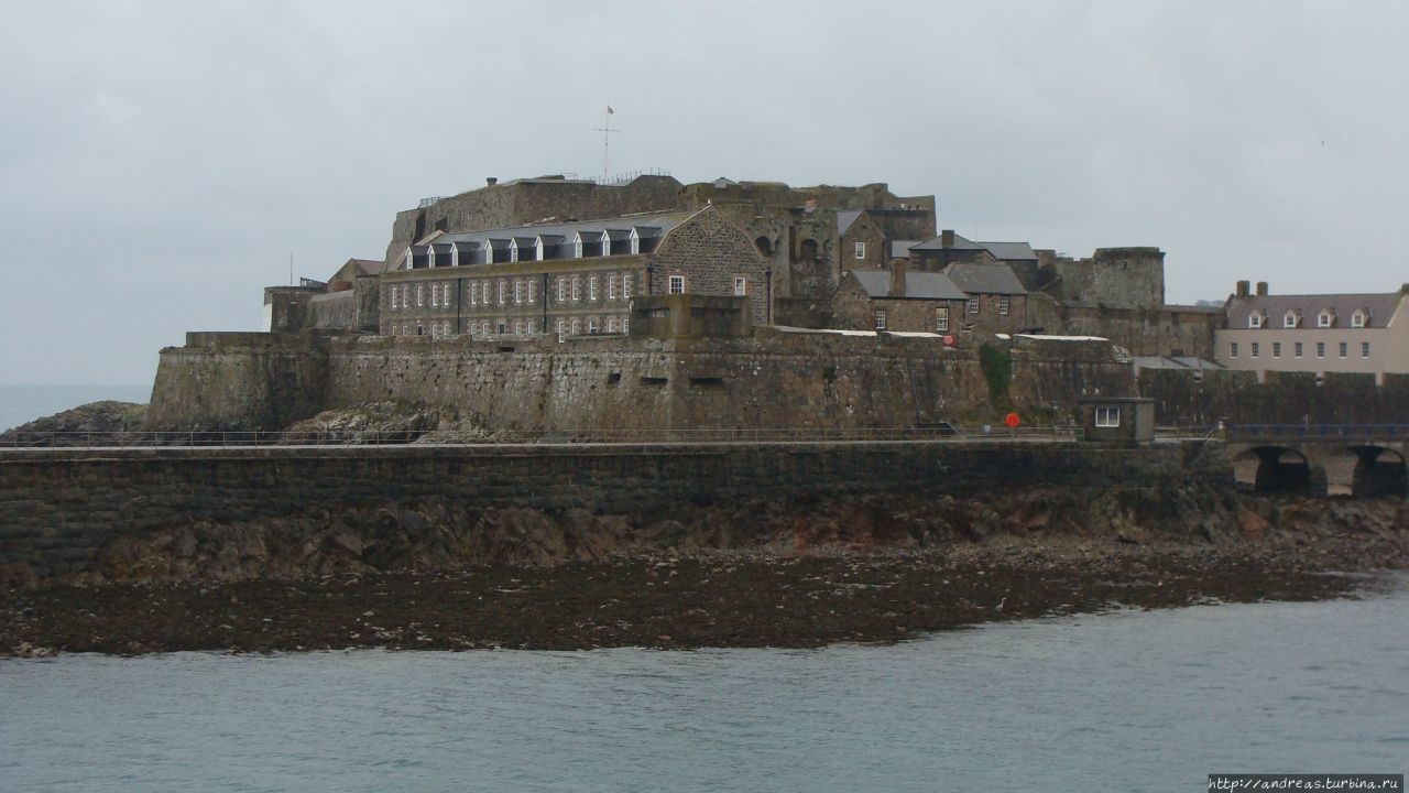 Мой дом — моя крепость Сент-Питер-Порт, Гернси Мой дом — моя крепость Сент-Питер-Порт, Гернси