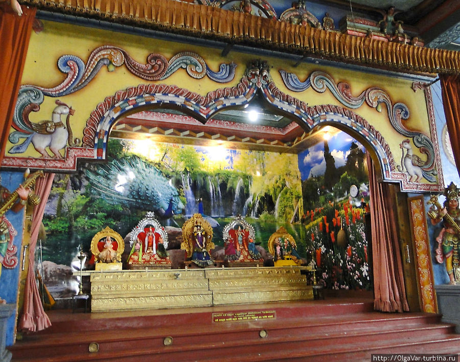 Индуистский храм чем-то напоминал театр Матале, Шри-Ланка