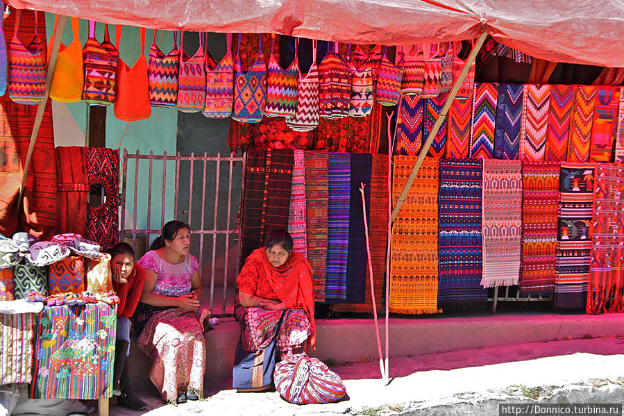 Кетцали и Индейцы Чичикастенанго, Гватемала