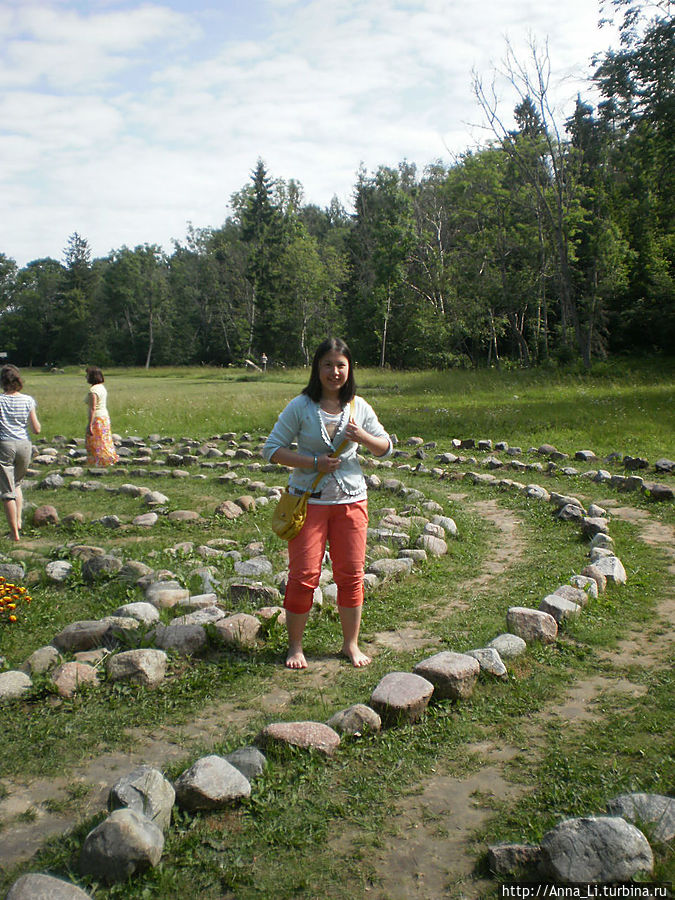 Прогулка по босоногой тропе Лимбажи, Латвия