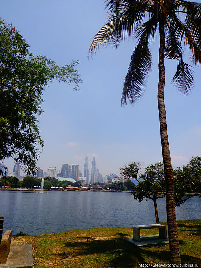 Куала-Лумпур. Озеро Tasik Titiwangsa Куала-Лумпур, Малайзия