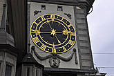 В прежние времена эти часы были эталоном времени в Берне, все жители города сверяли свои часы по ним.