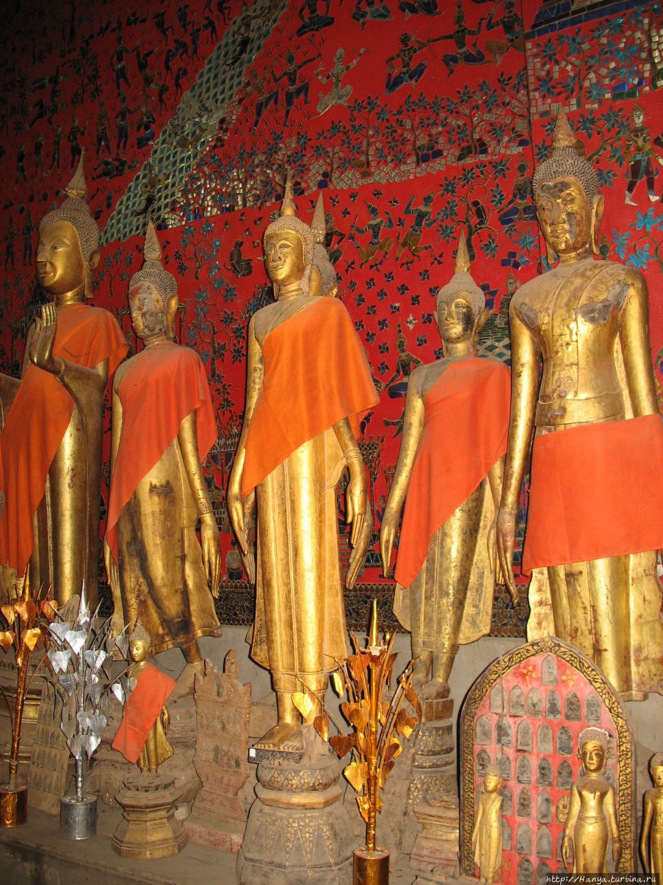 Королевский зал погребальных колесниц в Сиенгтхонге Луанг-Прабанг, Лаос