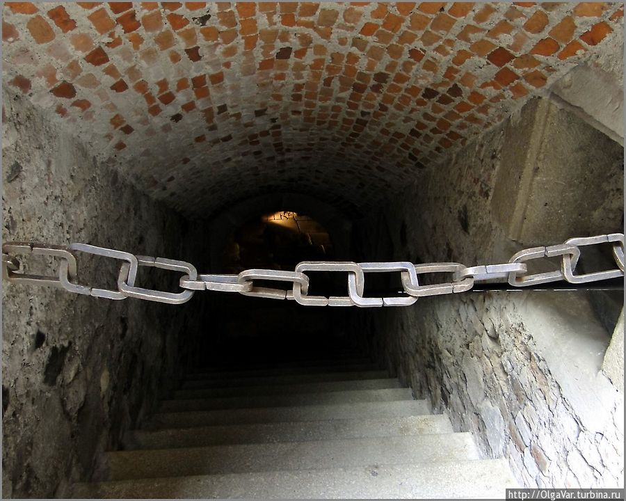 Из страшных подземелий веяло жутким холодом Кршивоклат, Чехия