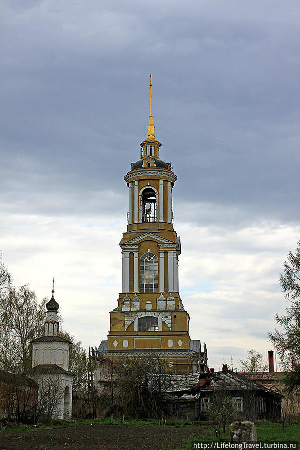 72-метровая Преподобенская колокольня Суздаль, Россия