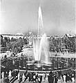 Таким был фонтан на пл.Маяковского в 50-е годы ХХ века. Ретро-фотография с http://www.life.zp.ua/