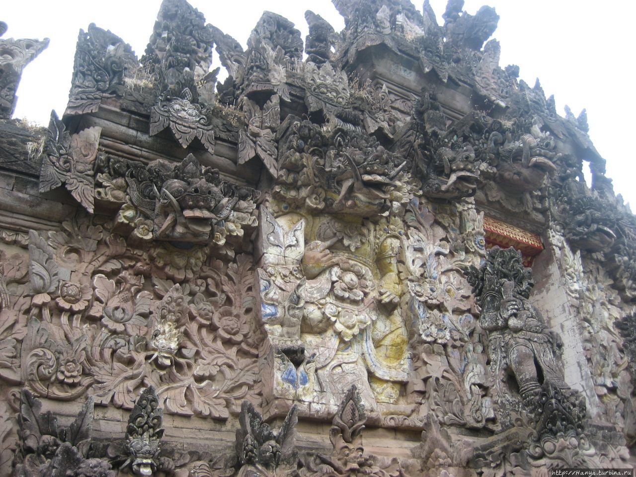Храм Пура Беджи Сингараджа, Индонезия