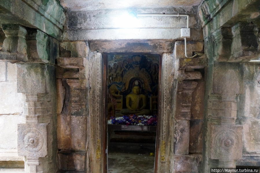Курунегала.  Современность  и   глубокая   древность... Курунегала, Шри-Ланка