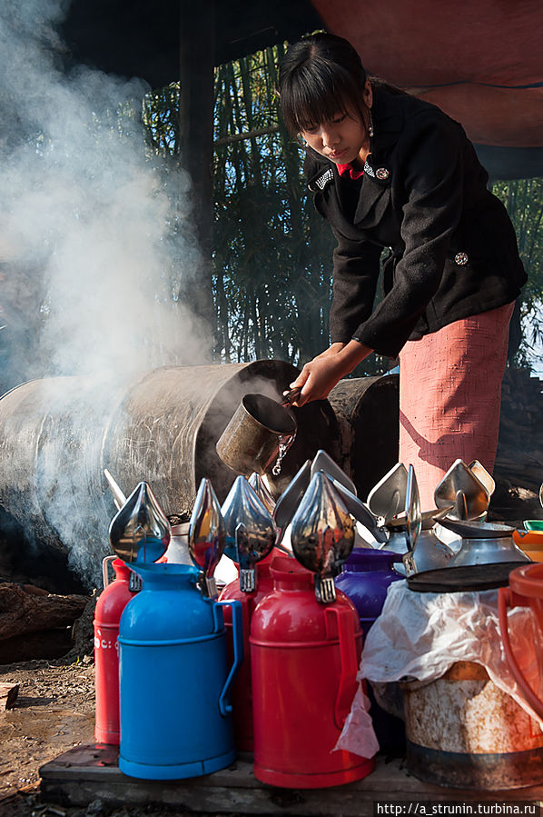 Монахи озера Инле Озеро Инле, Мьянма