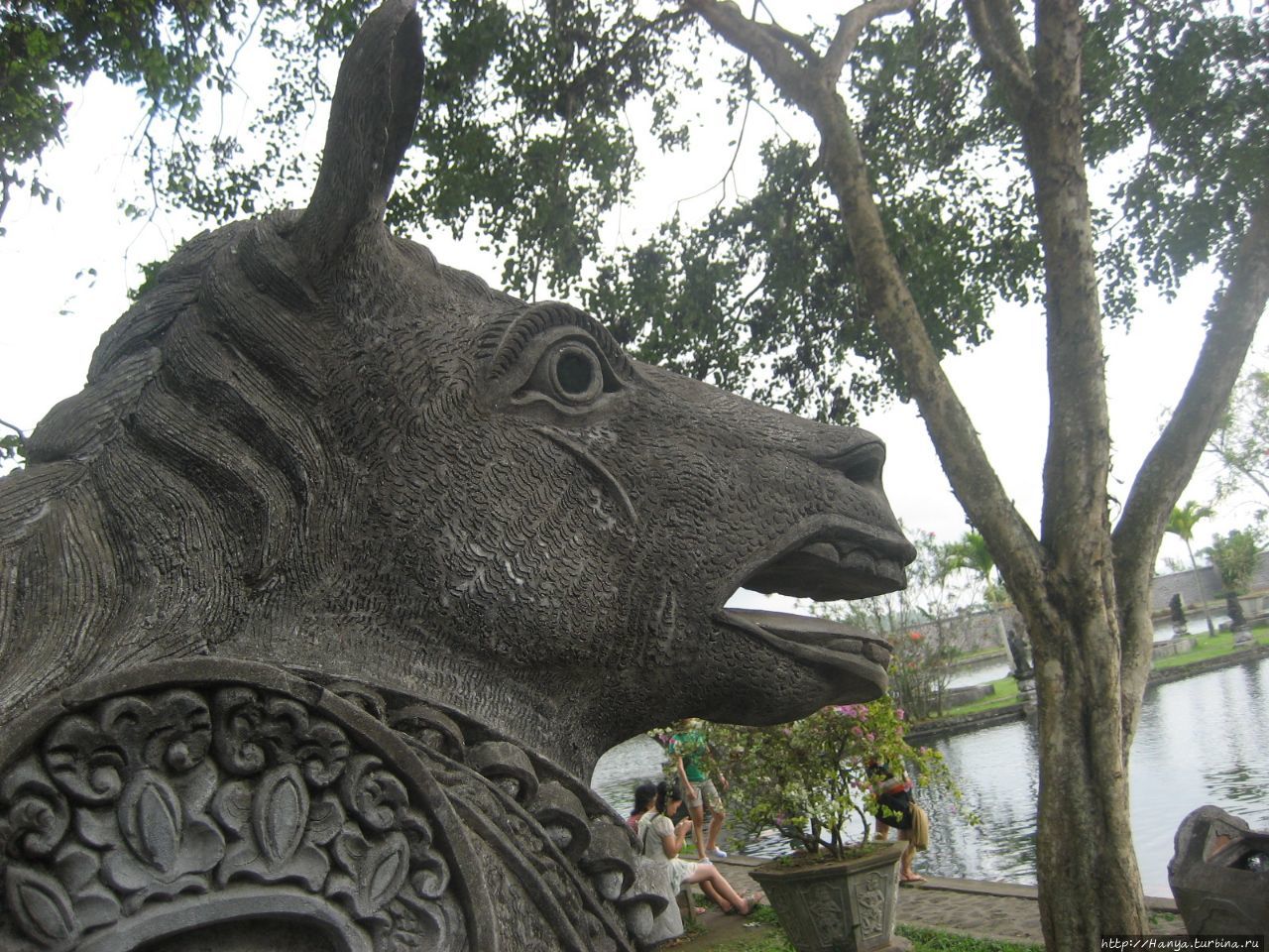 Водный дворец Тиртаганга Тиртаганга, Индонезия